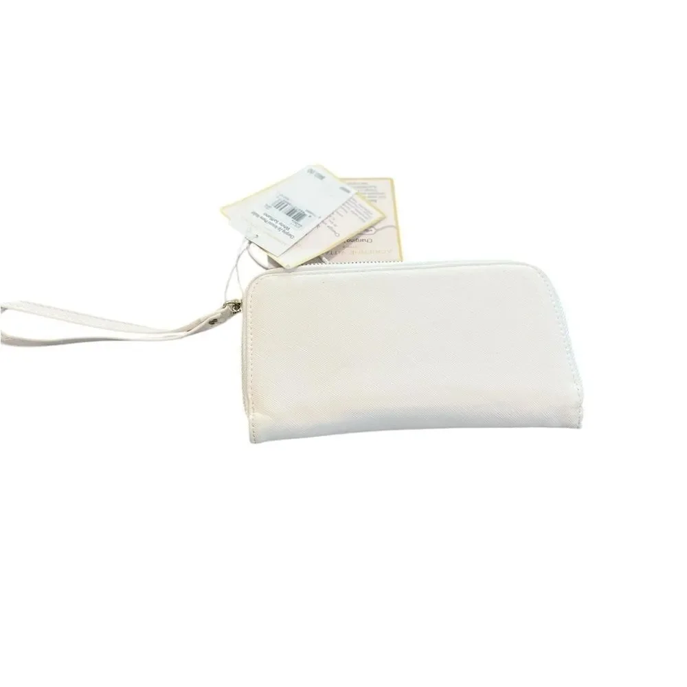 Adrienne Vittadini Charging Wallet Wristlet White NWT Power Bank
